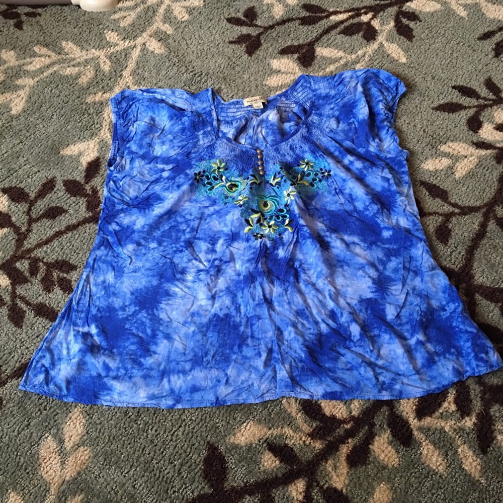 EUC- One World 1X Flowy Top